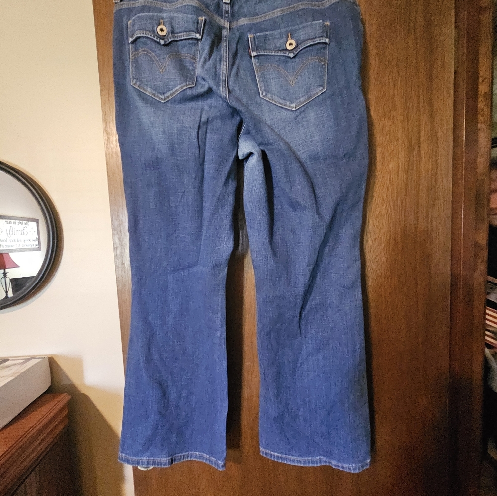 Levi's Bootcut - Picture 4 of 4